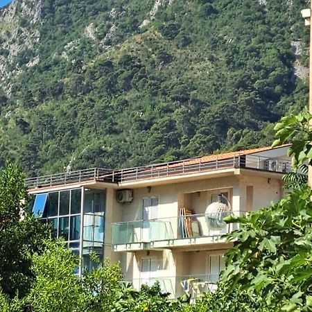 Apartments With Sea View In Prcanj Kotor Exterior photo