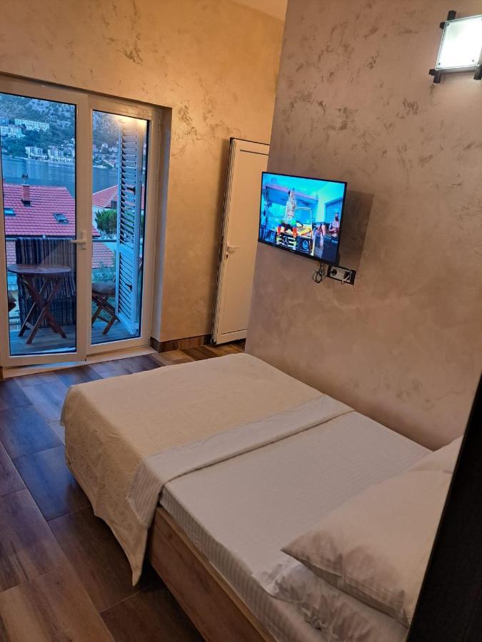 Apartments With Sea View In Prcanj Kotor Exterior photo